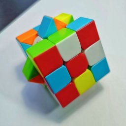 Полная видео инструкция по сборке Кубика Рубика 3×3 для начинающих Полная видео инструкция по сборке Кубика Рубика 3×3 для начинающих